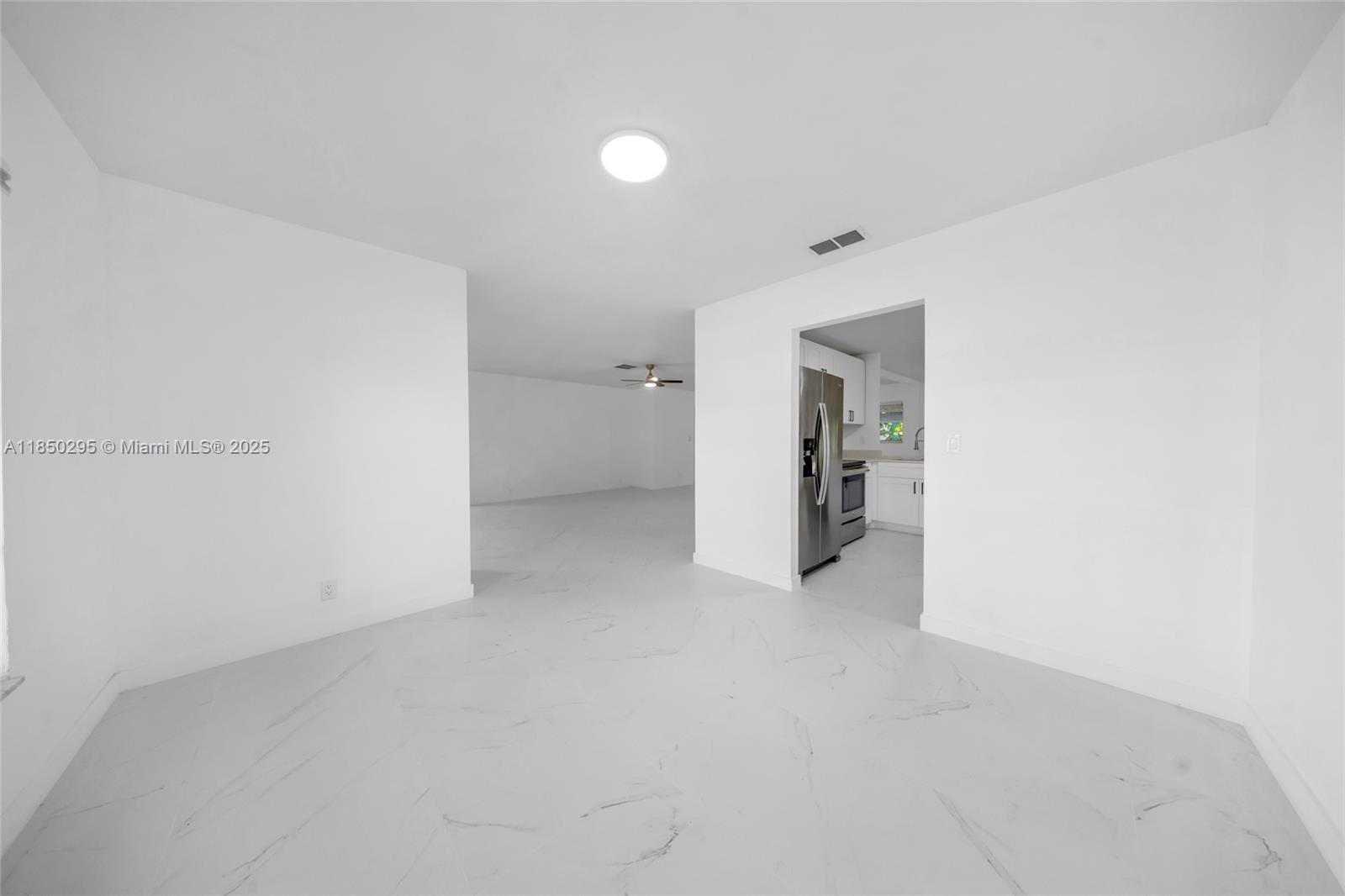 CASTLEWOOD - Residential