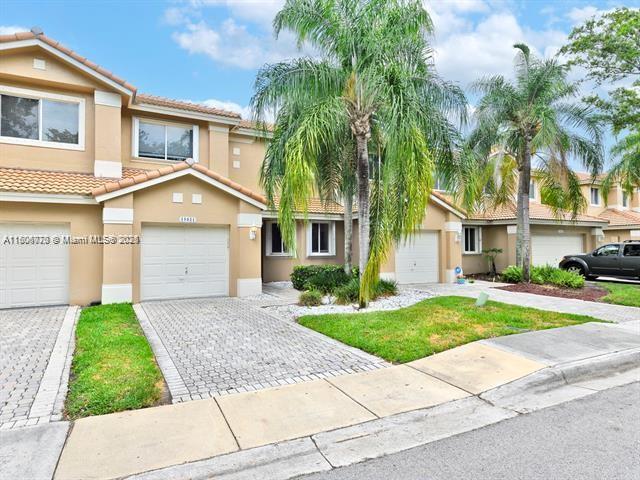 15821 SW 10th St