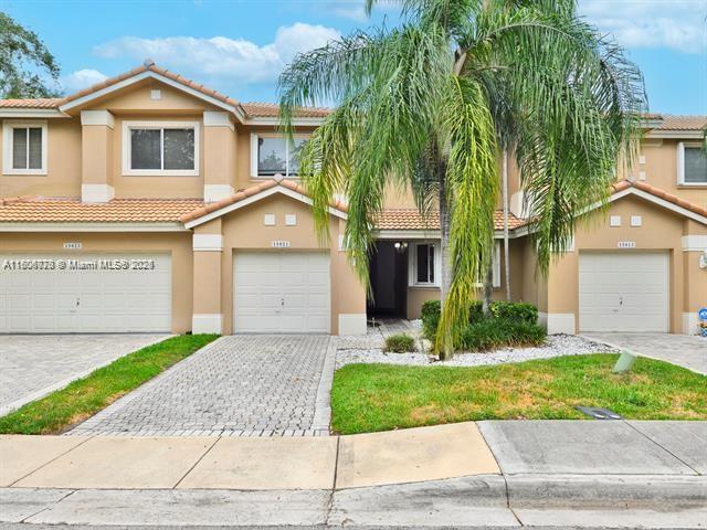 15821 SW 10th St