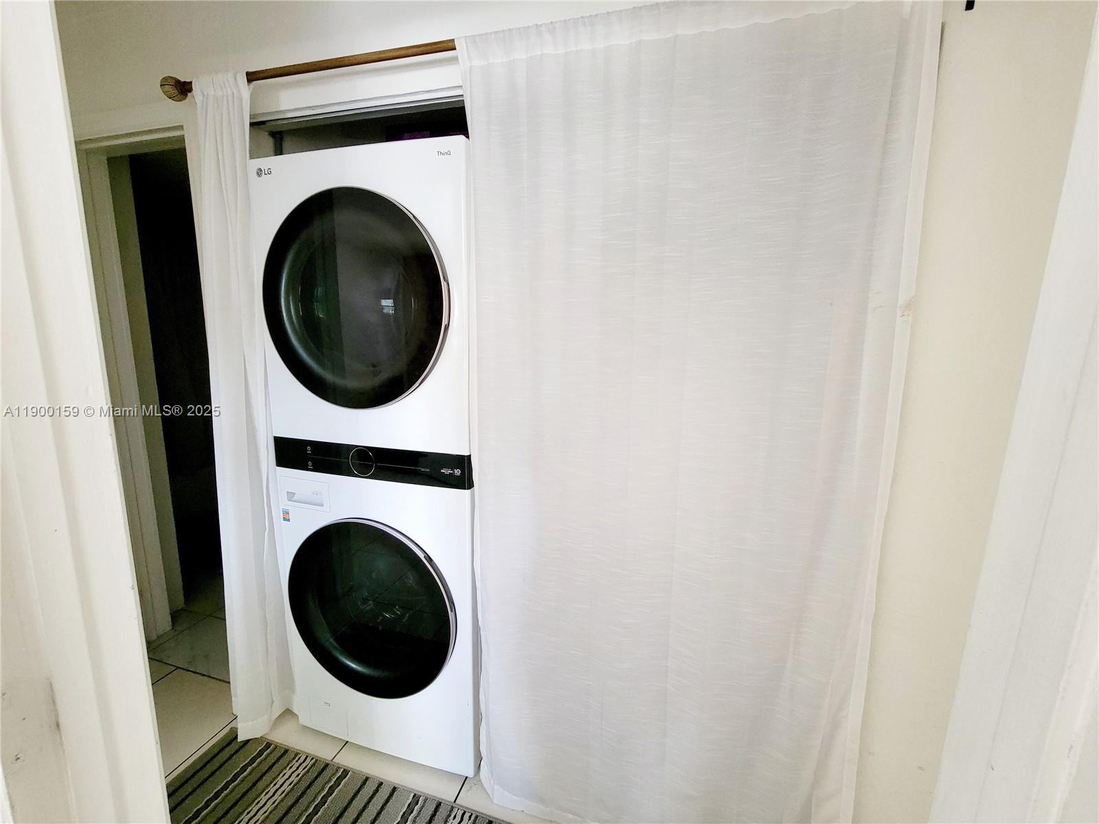 MONTEREY GARDENS OF PINEC - Residential