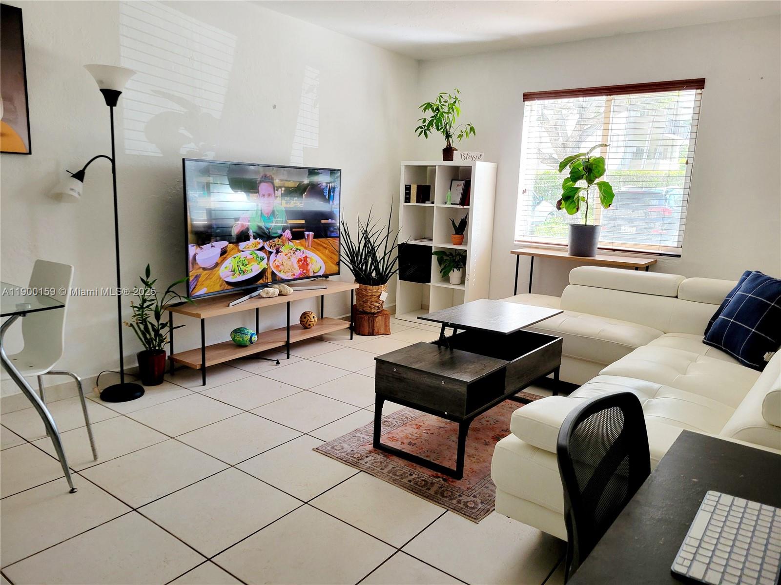 MONTEREY GARDENS OF PINEC - Residential