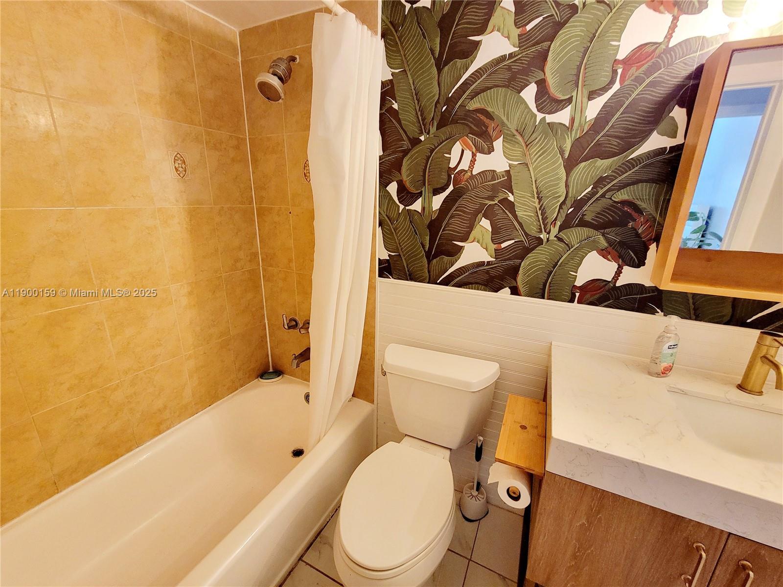 MONTEREY GARDENS OF PINEC - Residential