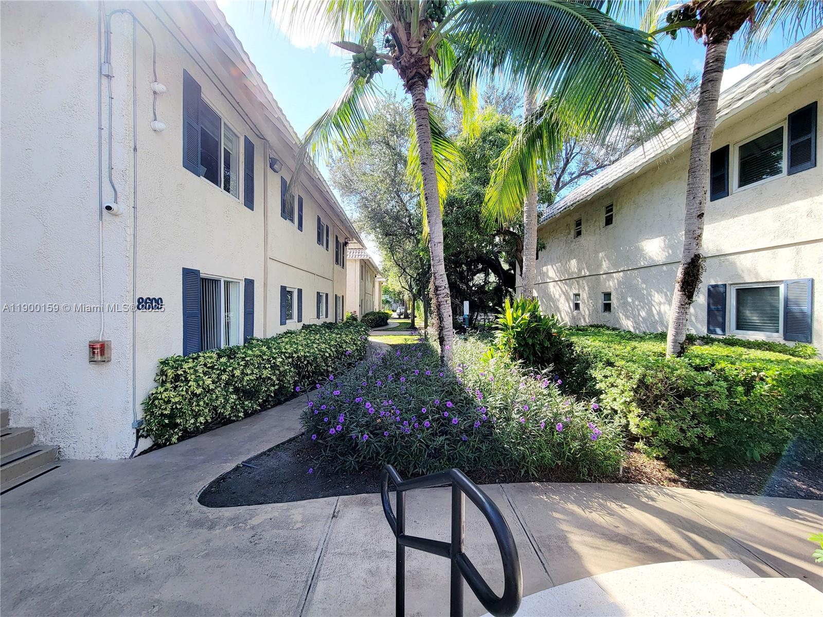 MONTEREY GARDENS OF PINEC - Residential