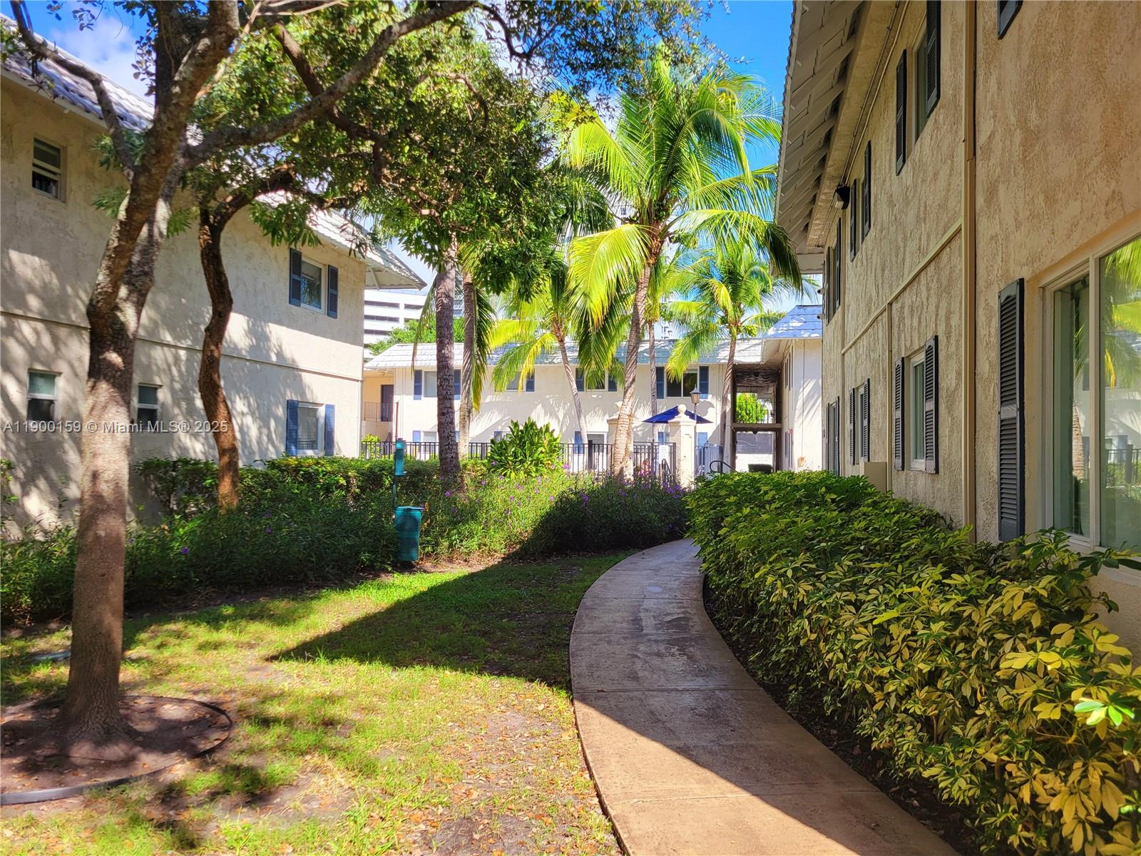 MONTEREY GARDENS OF PINEC - Residential