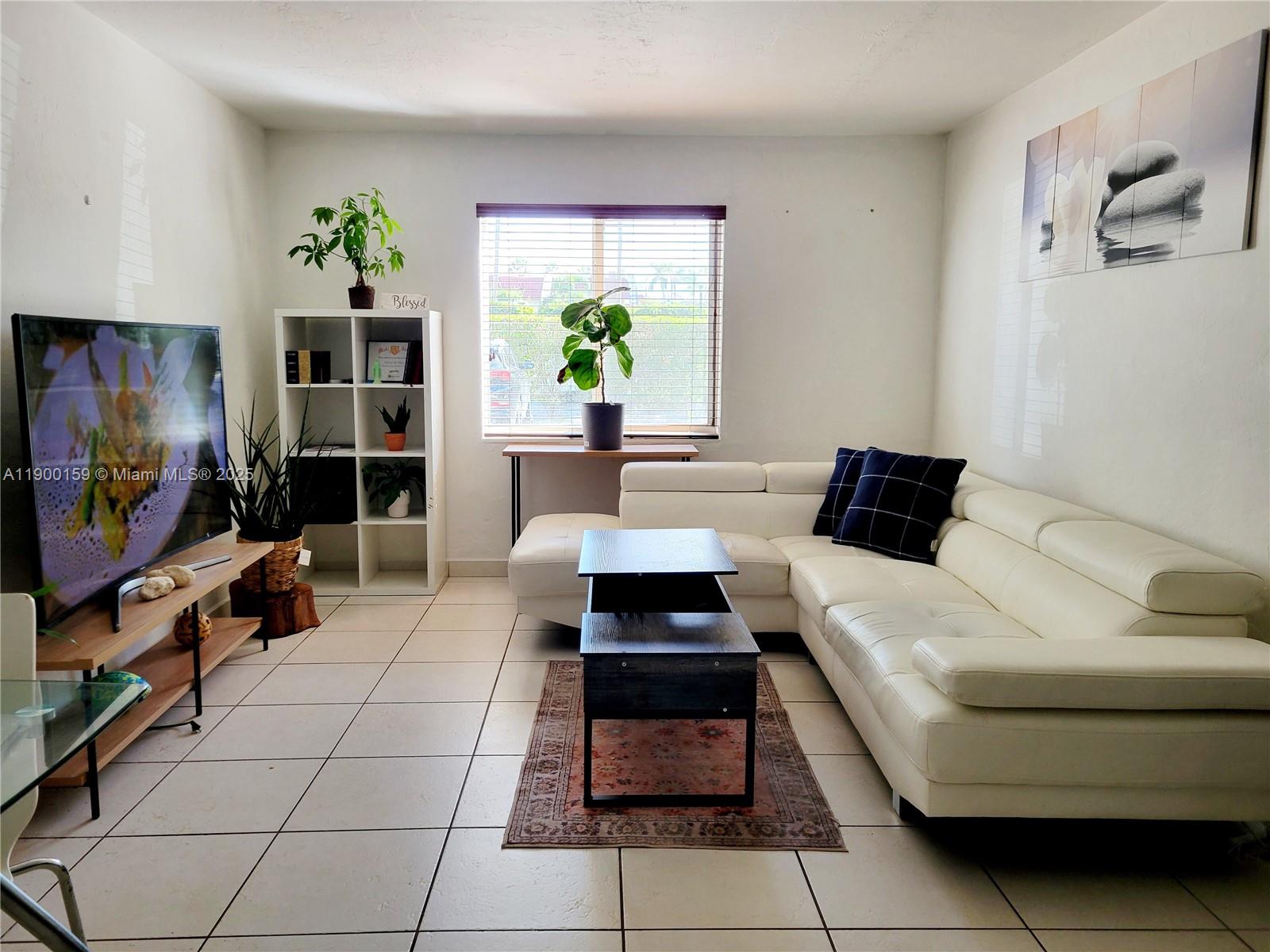 MONTEREY GARDENS OF PINEC - Residential