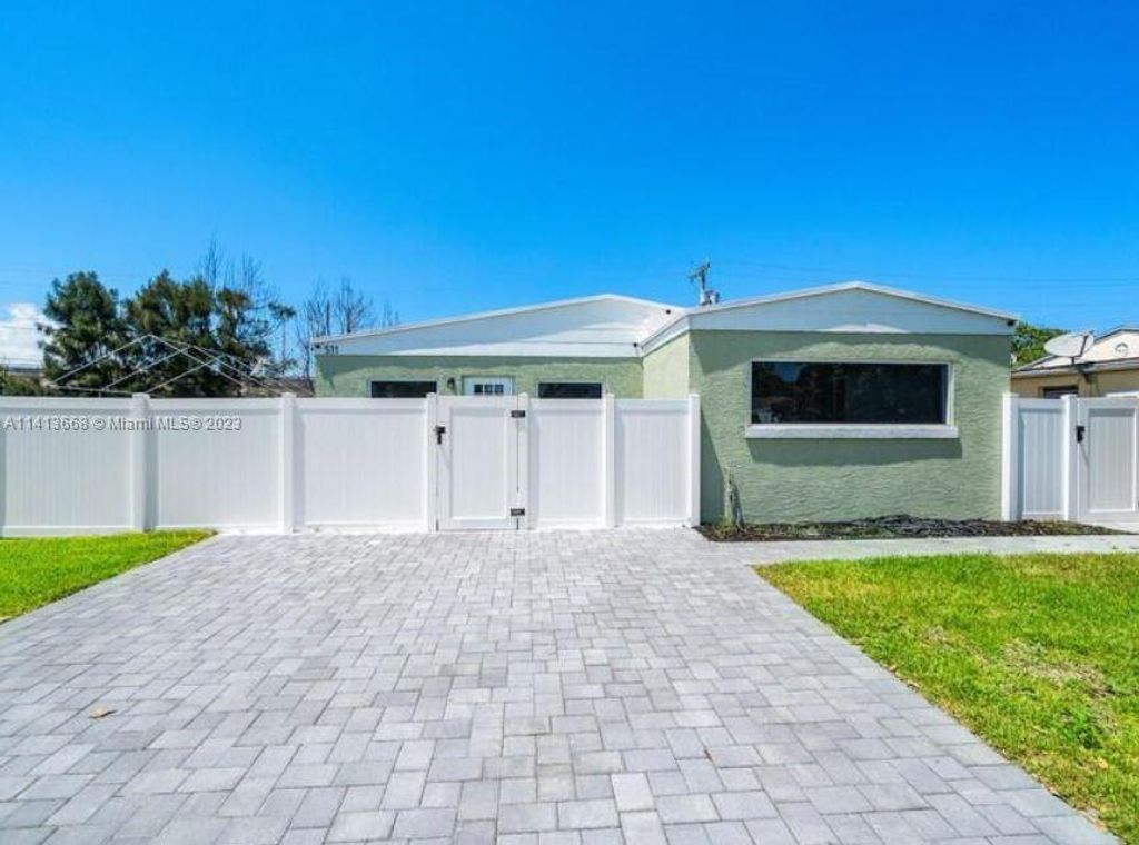 Photo of 511 Malverne Road #B, West Palm Beach, FL 33405 (MLS # A11413668)