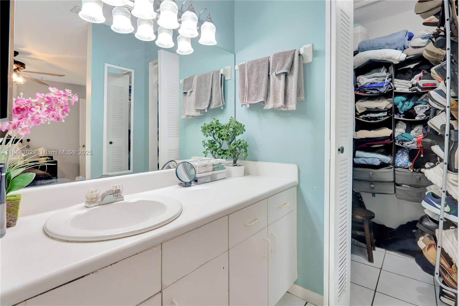 KENDALAIRE VILLAS CONDO - Residential