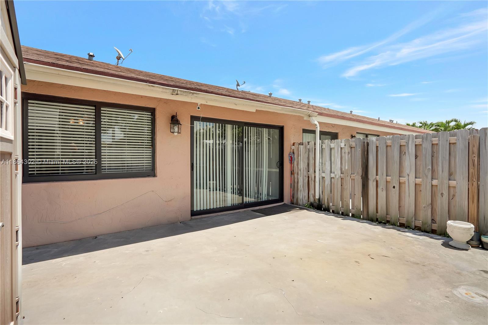 KENDALAIRE VILLAS CONDO - Residential