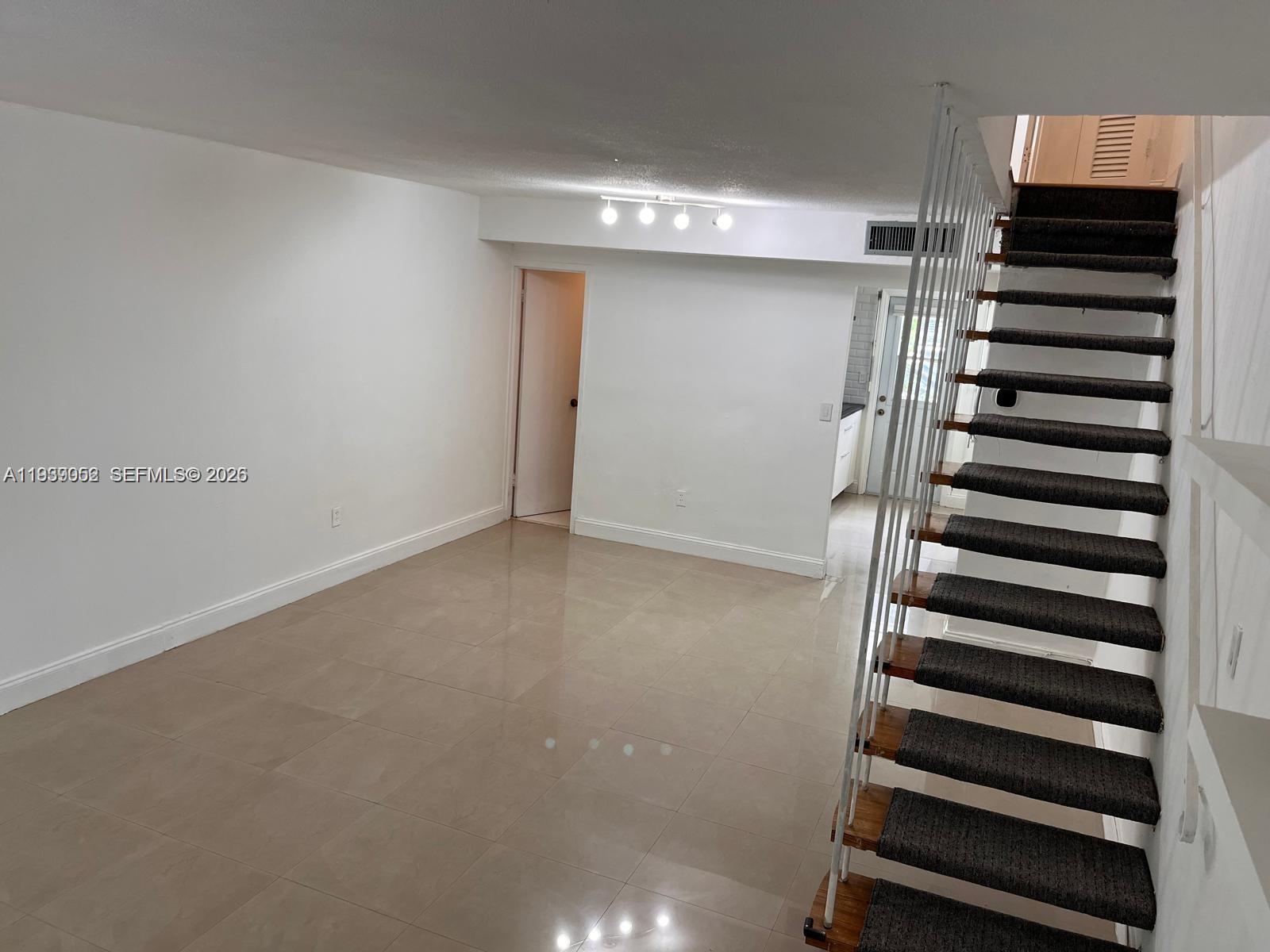 TOWN HOUSE GARDENS CONDO - Residential