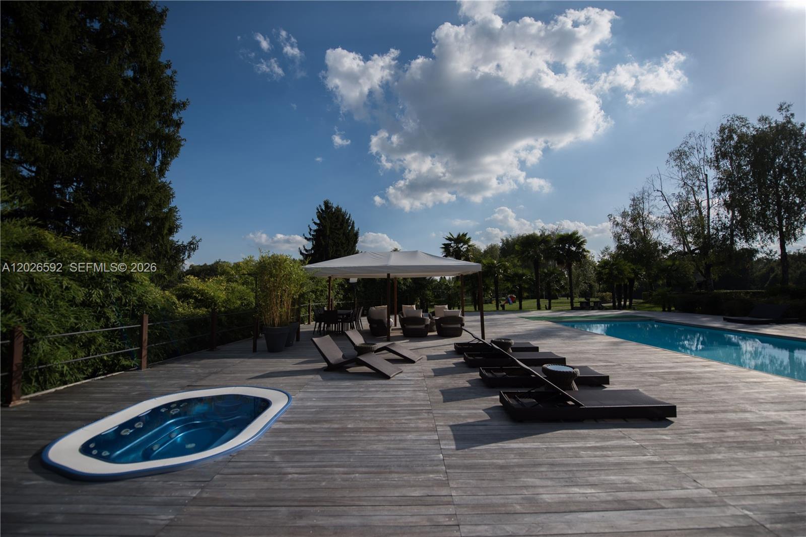 Unica - Residential