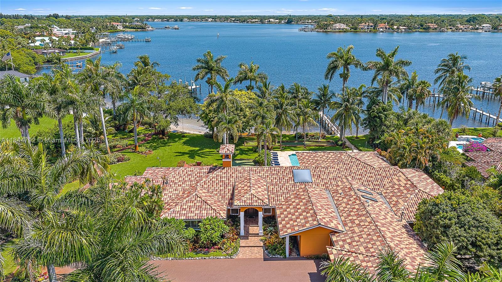 5900 Pennock Point Rd, Jupiter, FL, 33458/$20,000,000 3 5900 Pennock Point Rd