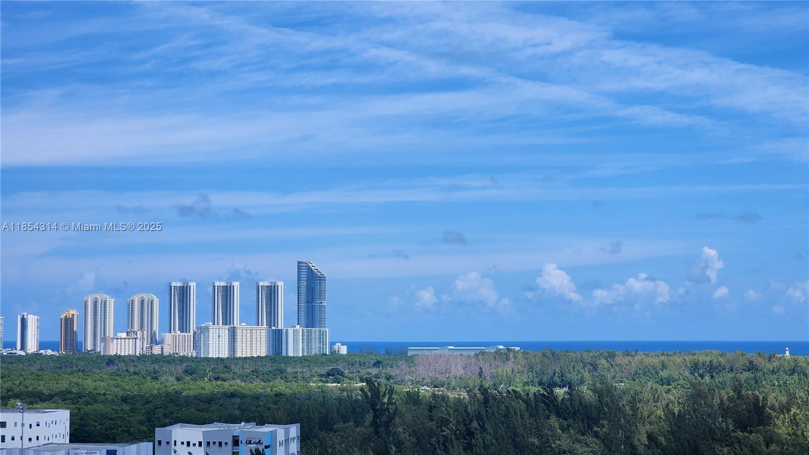 THE OAKS I CONDO - Residential