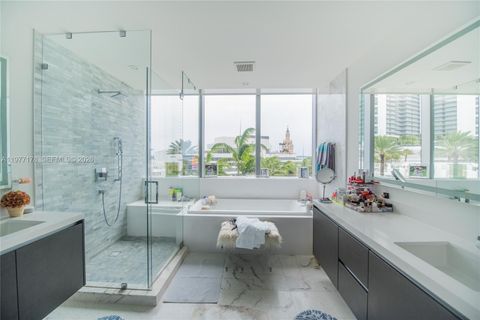 Tiny photo for 851 NE 1st Ave #811, Miami, FL 33132 (MLS # A11977178)