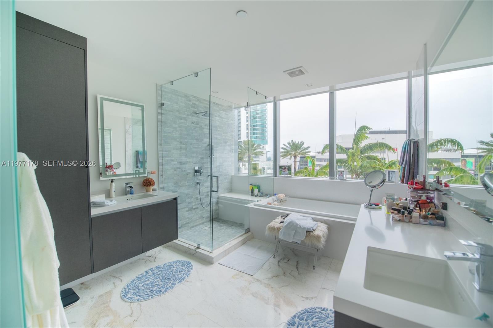PARAMOUNT MIAMI WORLDCENT - Residential