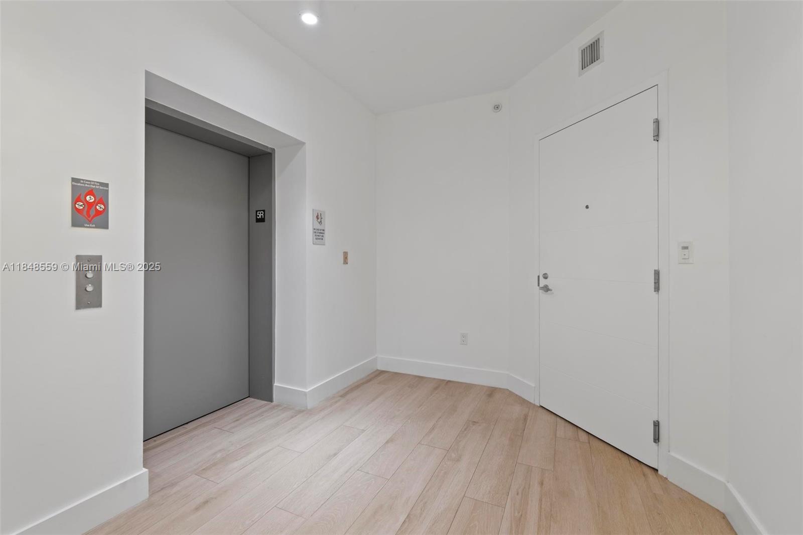 16385 Biscayne Blvd 521