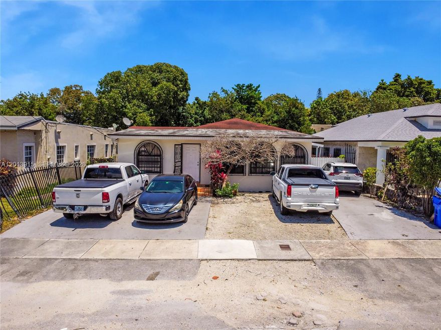 Exceptional opportunity! Single-family home operating as a triplex, ideal for investors or end-users seeking additional income. Unit #1 features 4 bed/2 bath, updated kitchen with granite countertops, central A/C, washer and dryer, and patio. Unit #2 offers 2 bed/1 bath with a spacious kitchen, central A/C, washer and dryer, and patio. Unit #3 is a detached cottage-style unit with 1 bedroom and 1 bath, perfect for guests or rental. Property is on one meter, with owner currently paying all utilities. Ample parking for 5+ vehicles in front. Flexible layout is perfect for multi-generational living or income-producing use. Centrally located near major expressways, shopping, and dining.