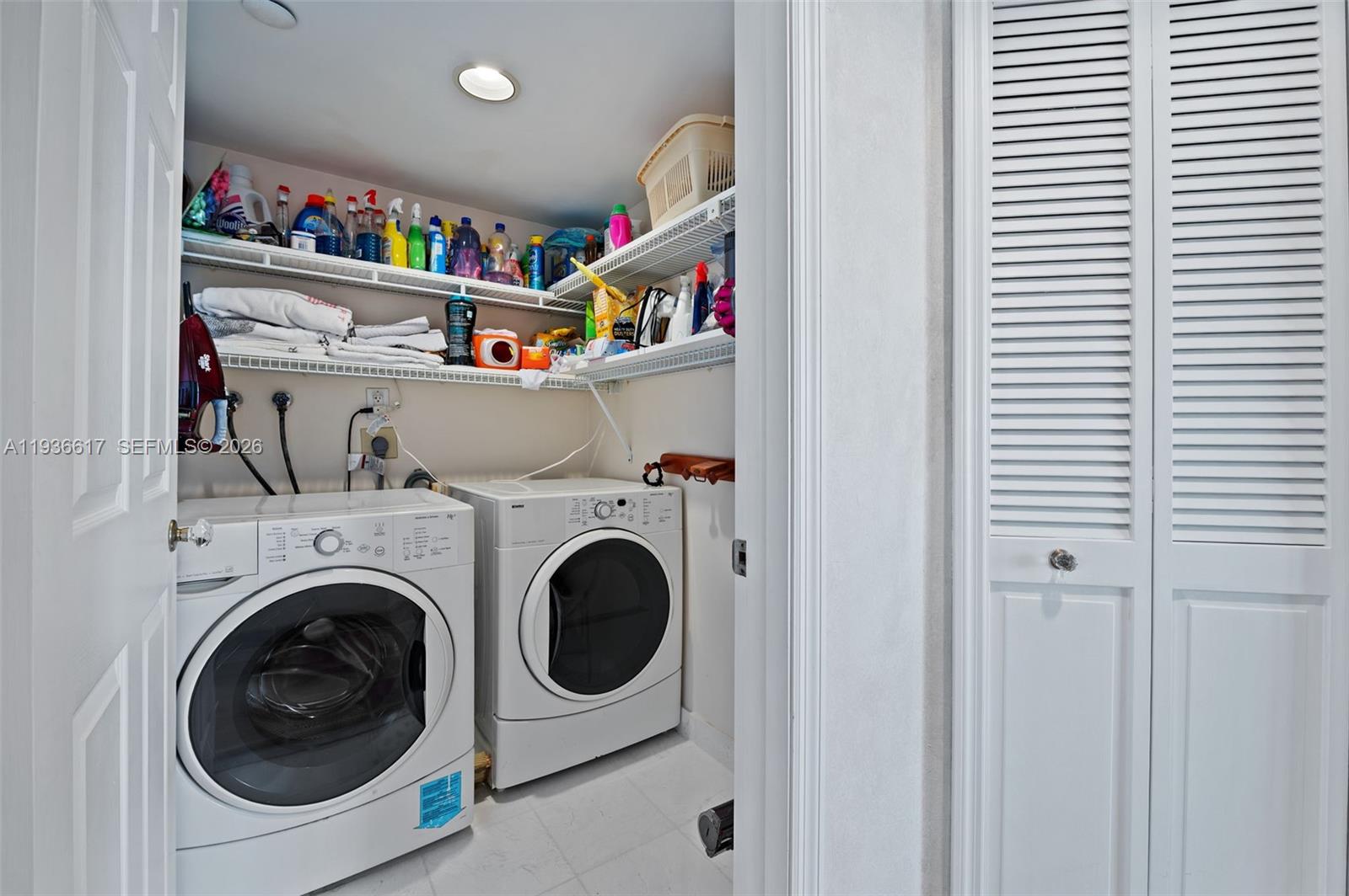 MYSTIC POINTE CONDO NO TH - Residential