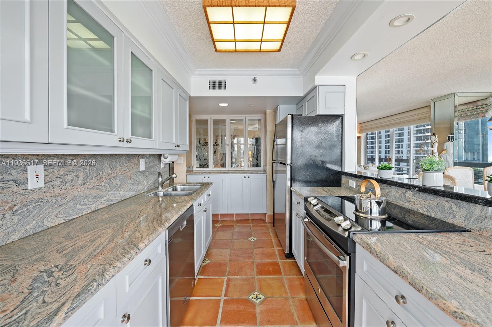 MYSTIC POINTE CONDO NO TH - Residential