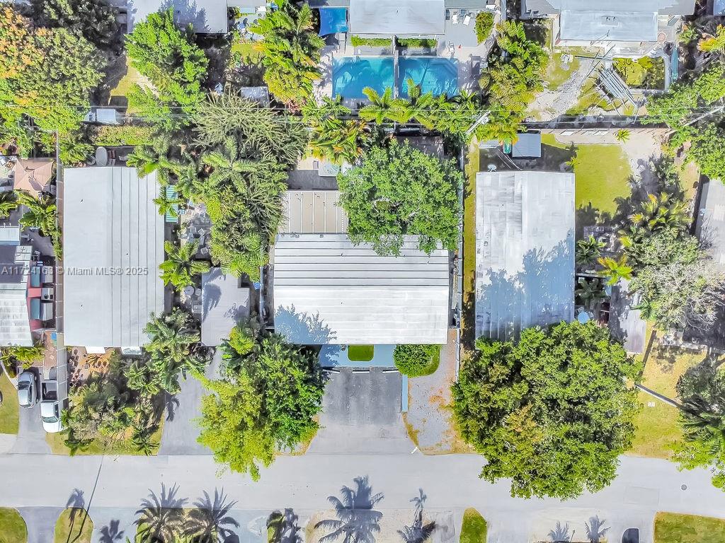 EDGEWATER ESTATES 1ST ADD - Residential Income