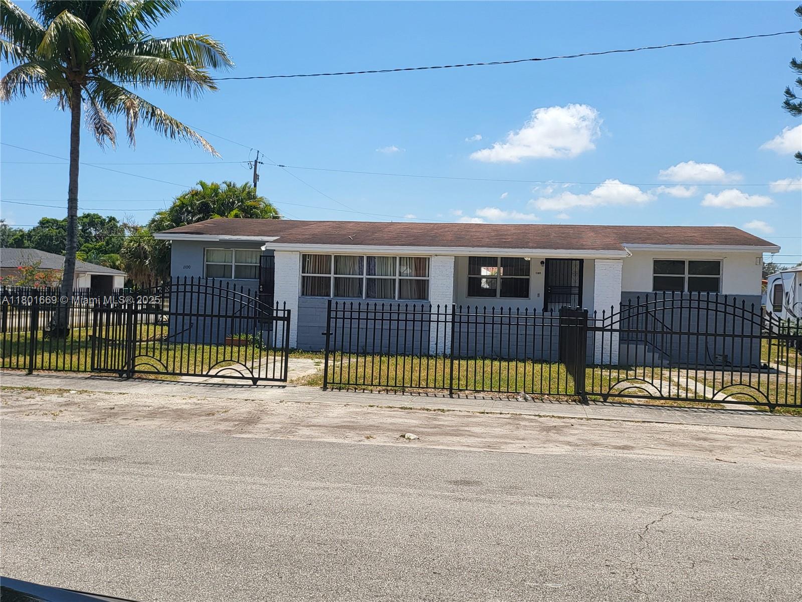 1102 Nw 100th Ter 2, Miami, Broward County, Florida - 2 Bedrooms  
1 Bathrooms - 