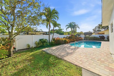 Tiny photo for 1880 NE 206th Ter, Miami, FL 33179 (MLS # A11977138)