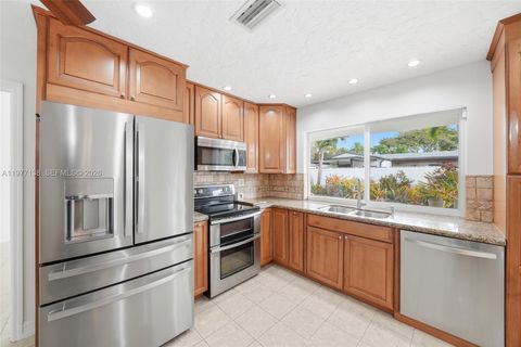 Tiny photo for 1880 NE 206th Ter, Miami, FL 33179 (MLS # A11977138)