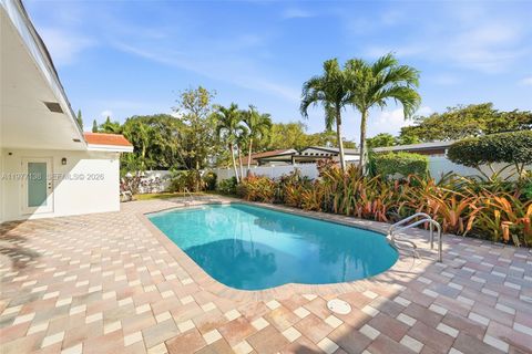 Tiny photo for 1880 NE 206th Ter, Miami, FL 33179 (MLS # A11977138)