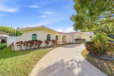 Tiny photo for 1880 NE 206th Ter, Miami, FL 33179 (MLS # A11977138)