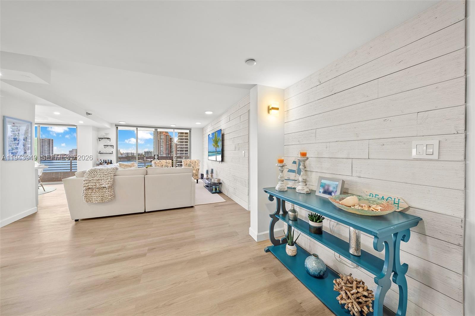 MYSTIC POINTE CONDO NO TH - Residential