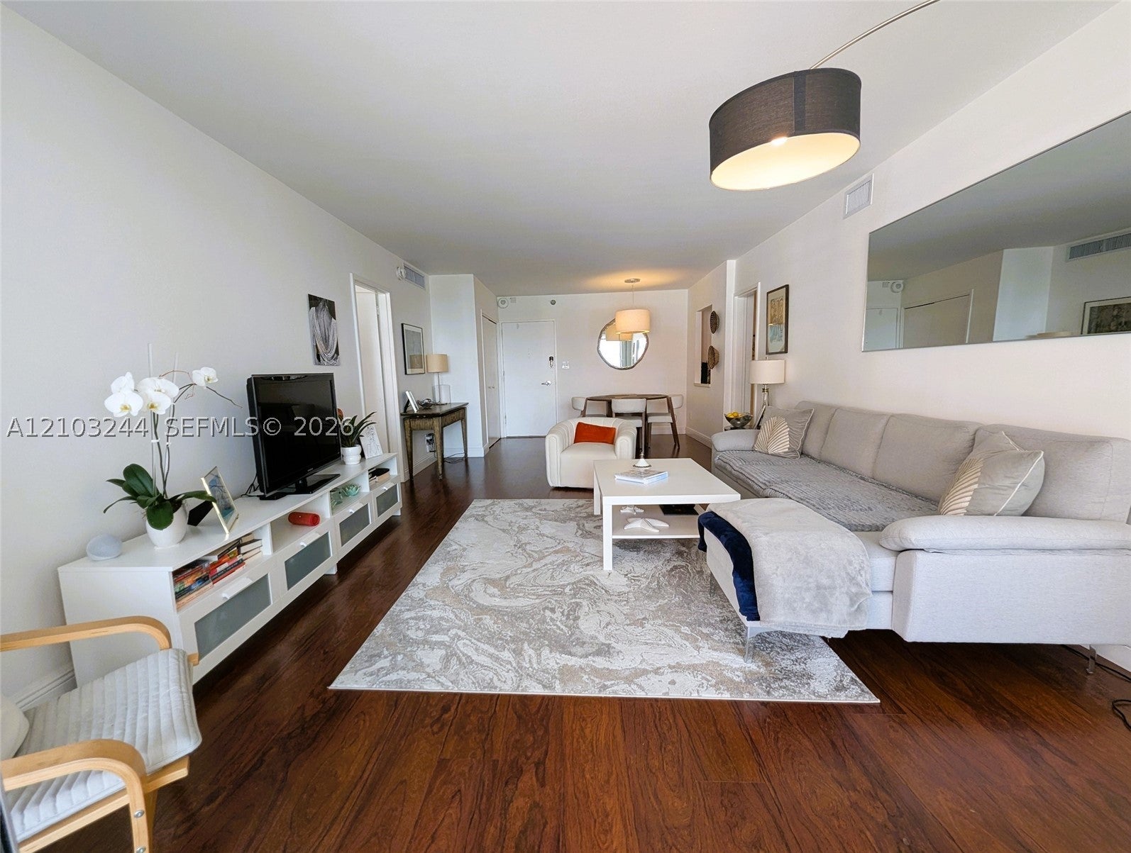 5161 Collins Ave 711