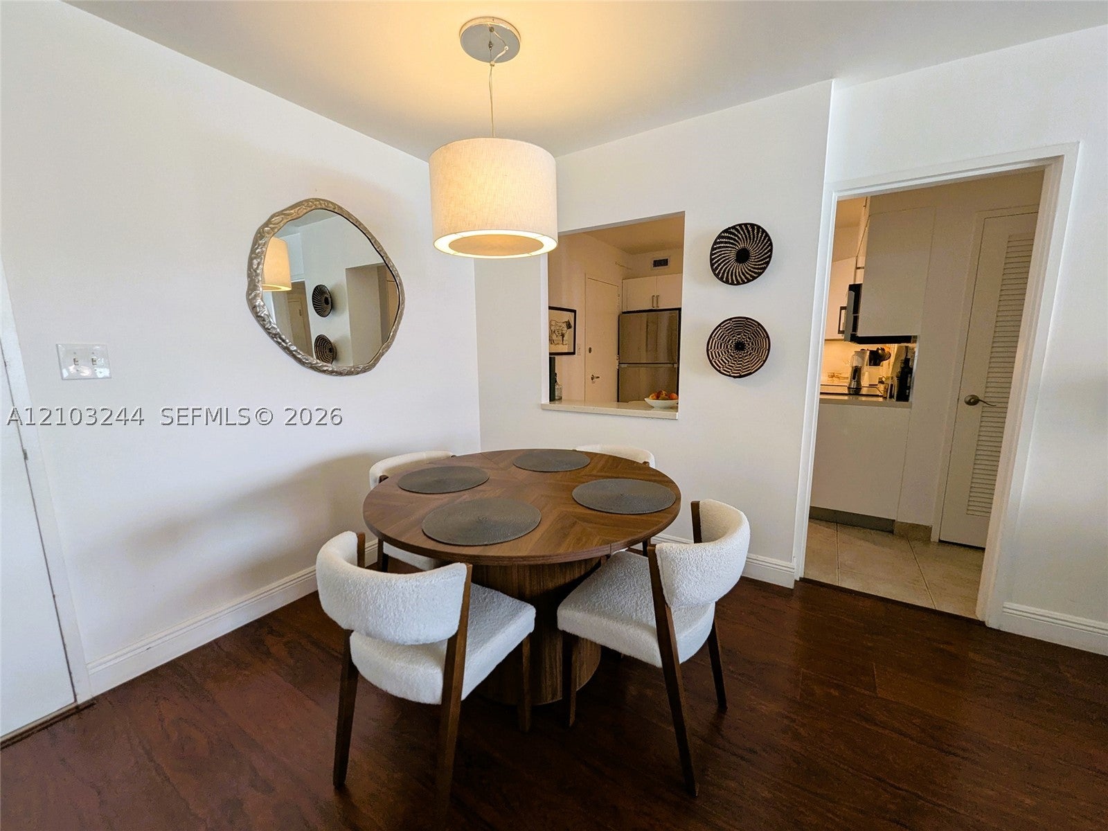 5161 Collins Ave 711