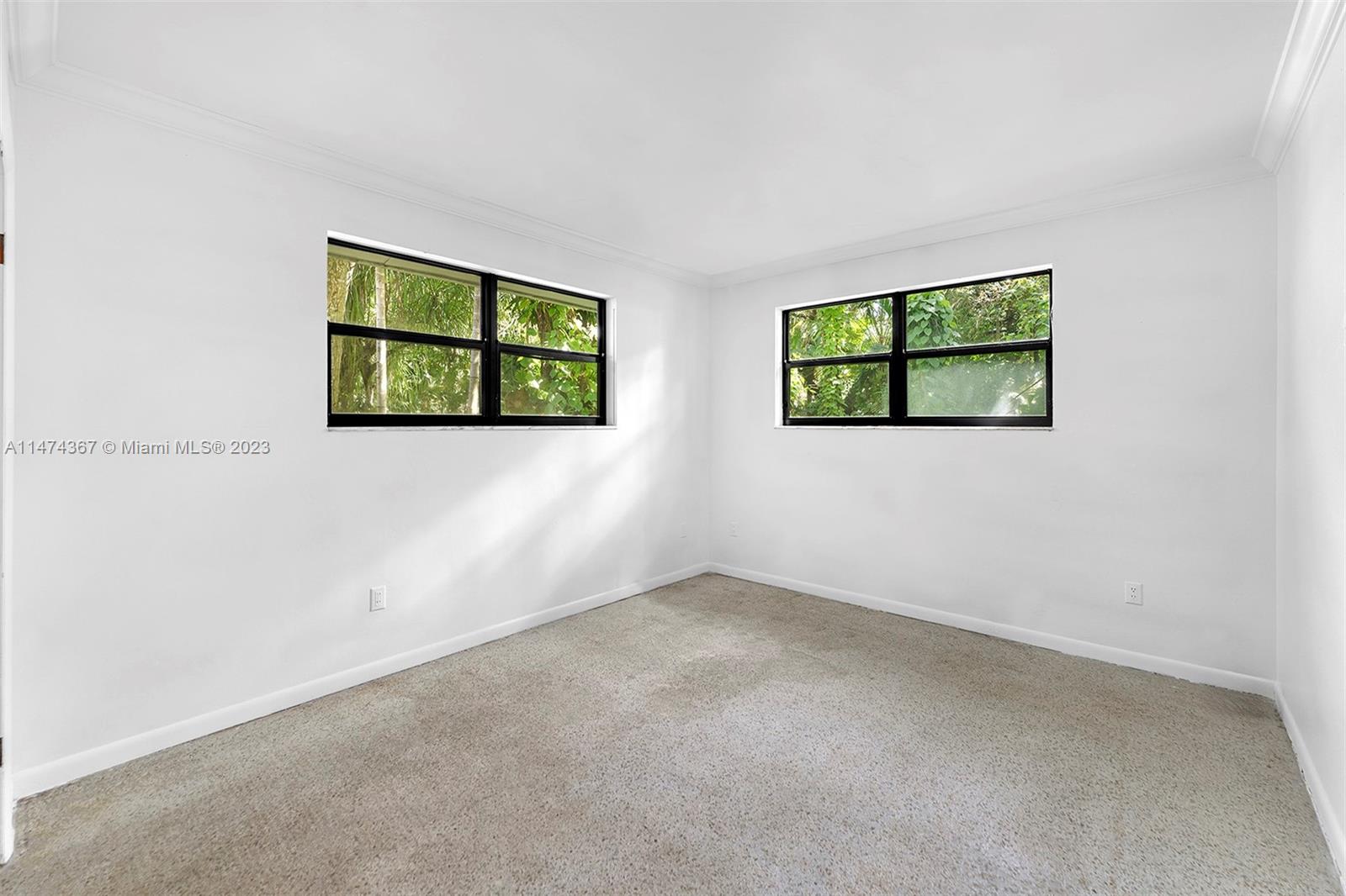 PARKWAY HOMESITES - Residential