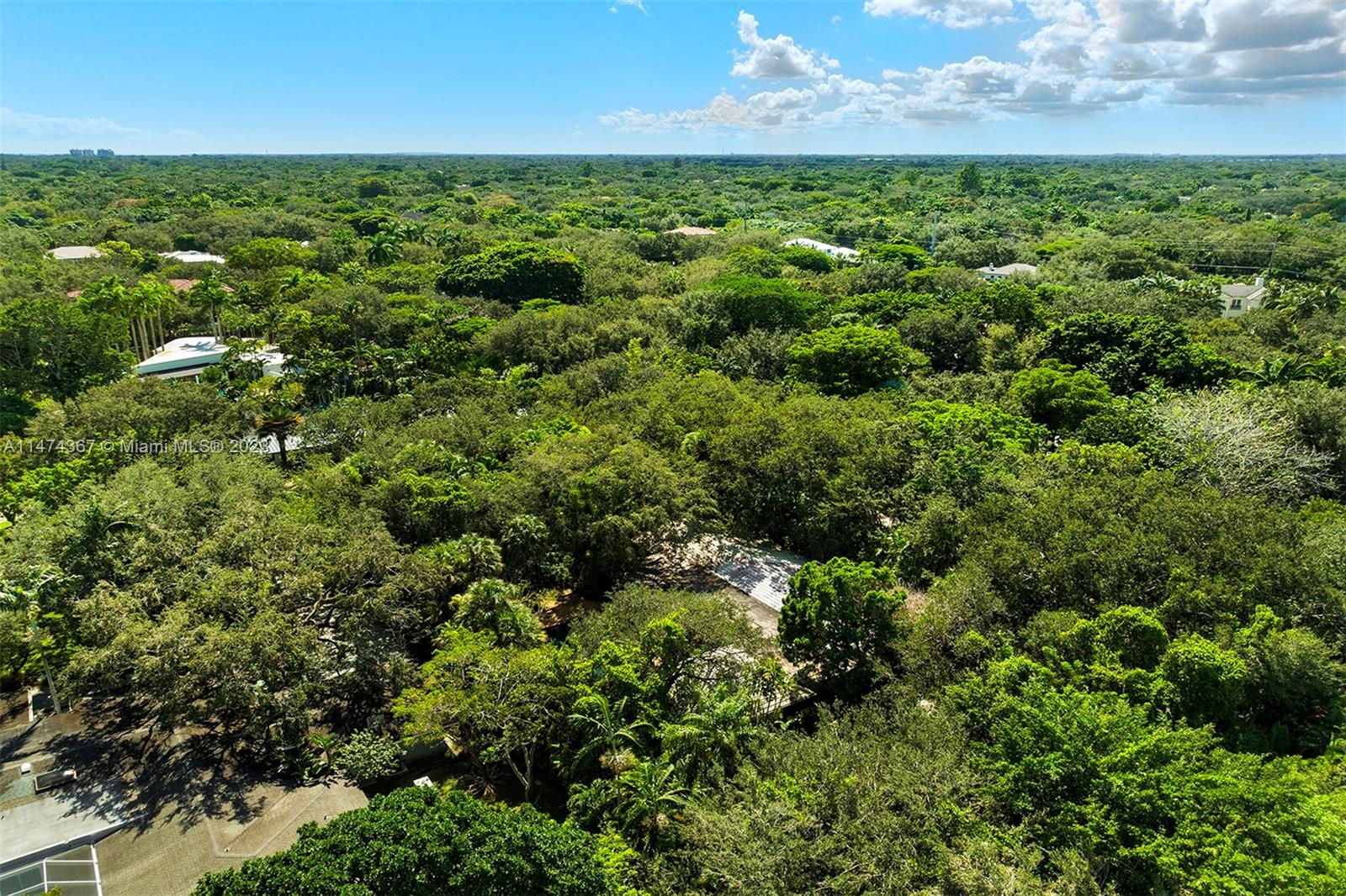 PARKWAY HOMESITES - Residential