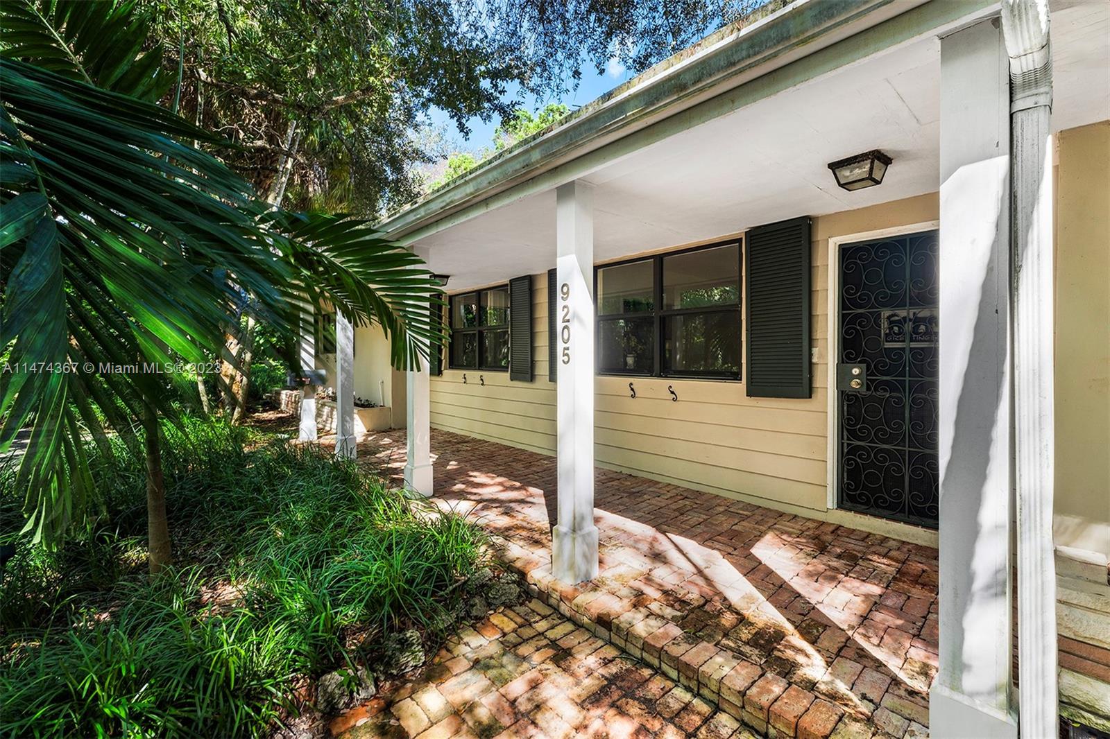 PARKWAY HOMESITES - Residential