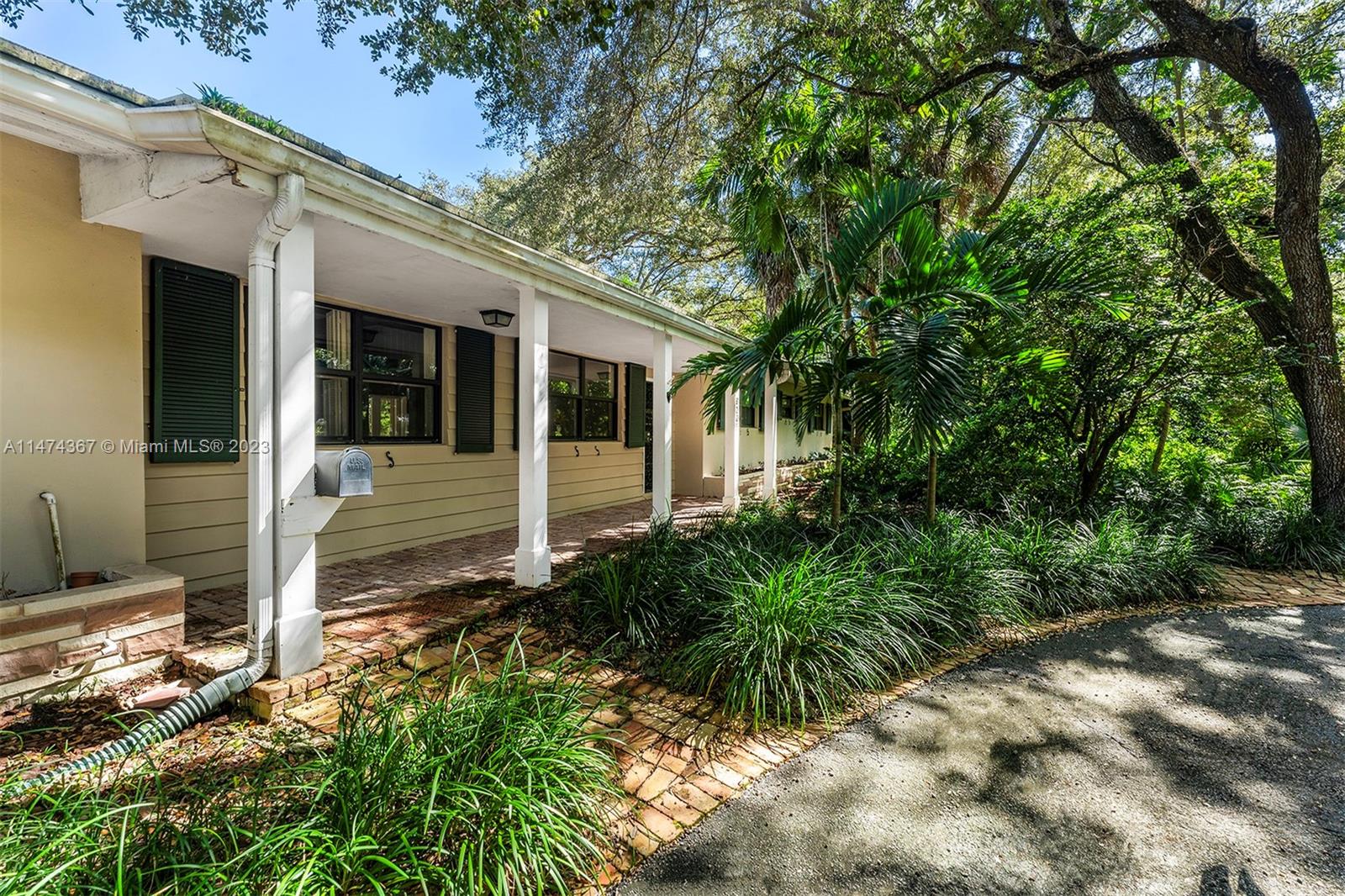 PARKWAY HOMESITES - Residential