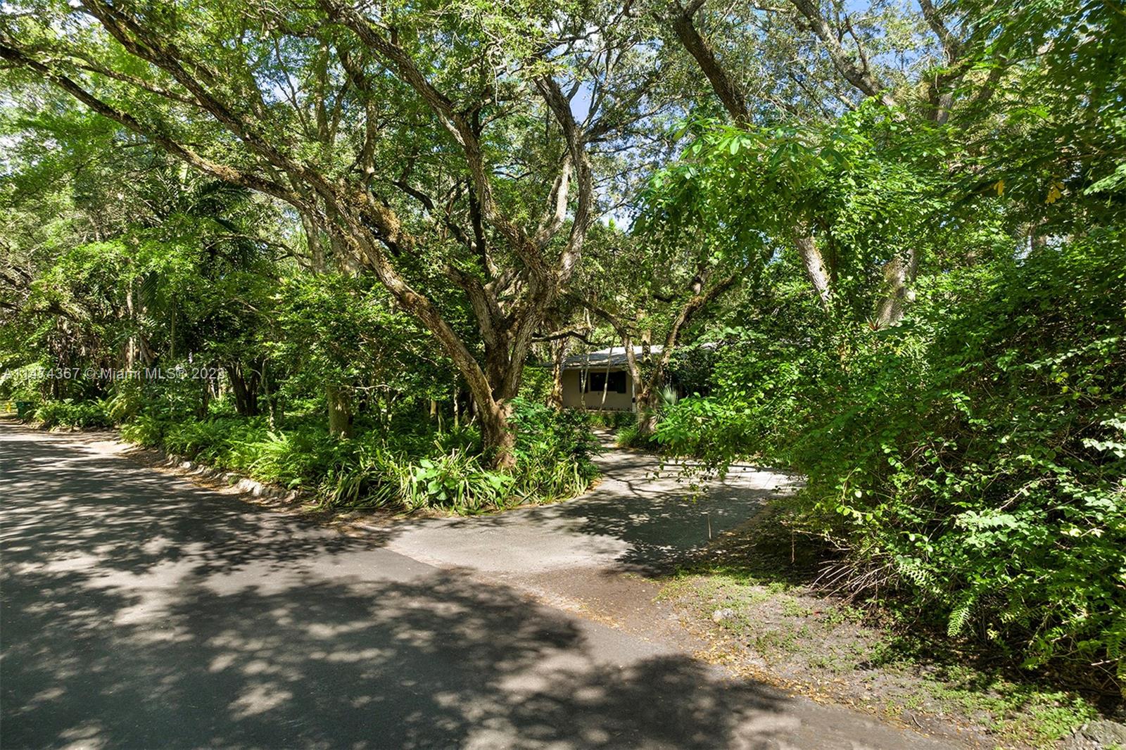 PARKWAY HOMESITES - Residential