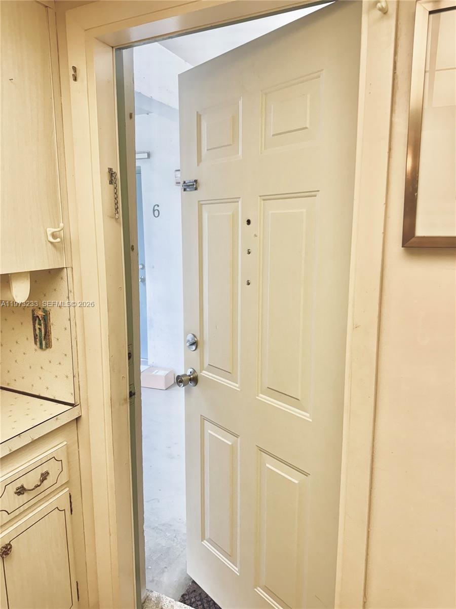 ASTOR CONDO NO 2 - Residential