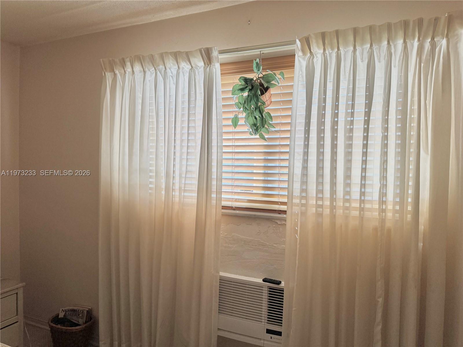 ASTOR CONDO NO 2 - Residential