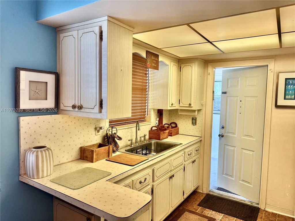 Photo of 3500 Harrison St #7, Hollywood, FL 33021 (MLS # A11973233)