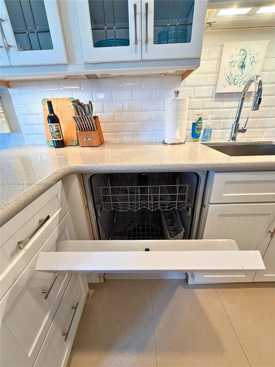 ACQUA CAMINO CONDO - Residential Lease