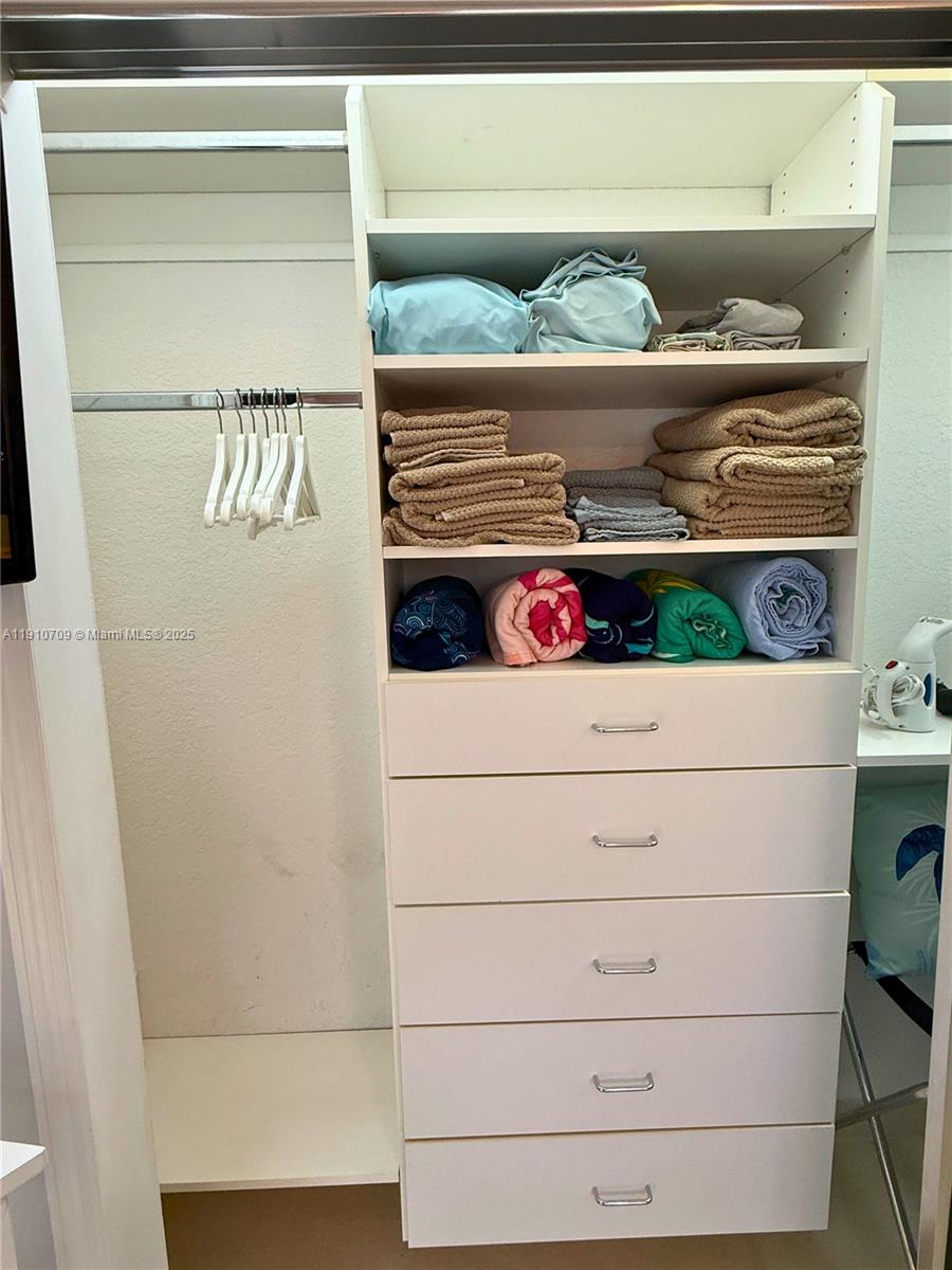 ACQUA CAMINO CONDO - Residential Lease