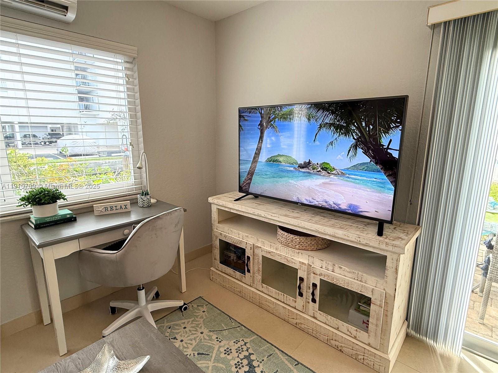 ACQUA CAMINO CONDO - Residential Lease