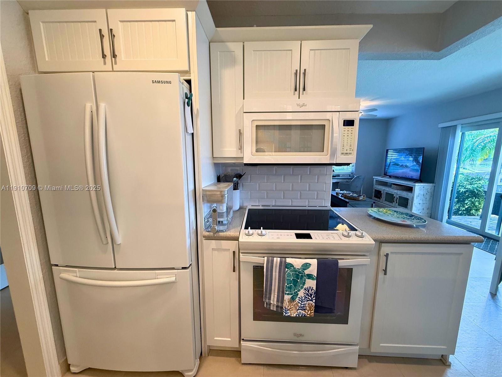 ACQUA CAMINO CONDO - Residential Lease