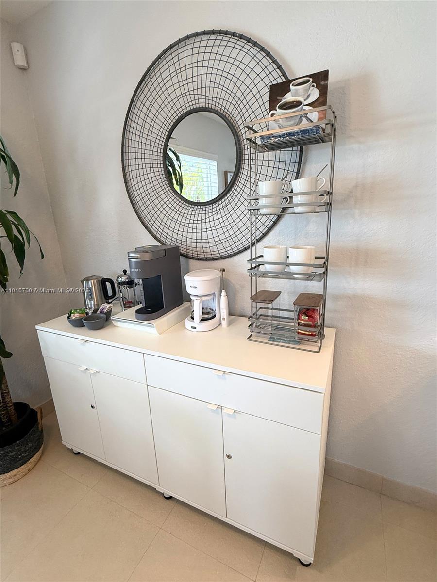 ACQUA CAMINO CONDO - Residential Lease