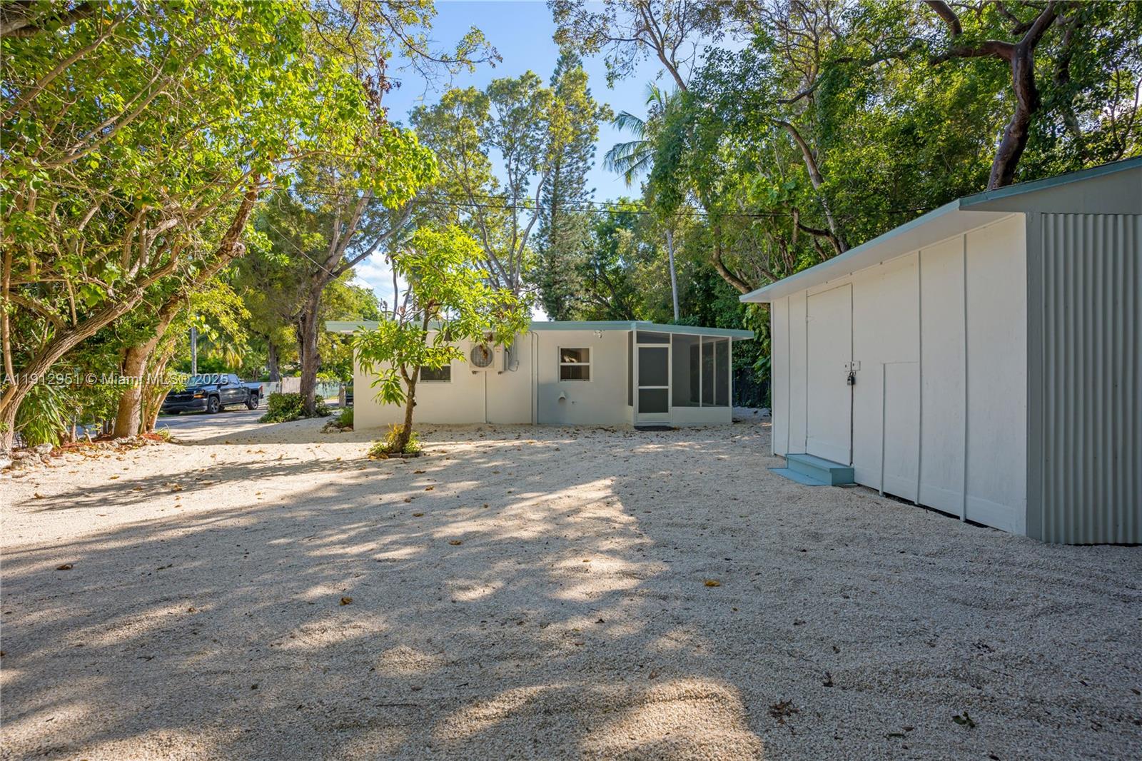 HOLIDAY HOMESITES - Residential