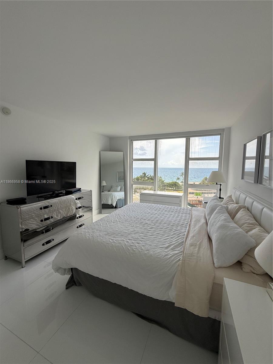 HARBOUR HOUSE - Residential Lease