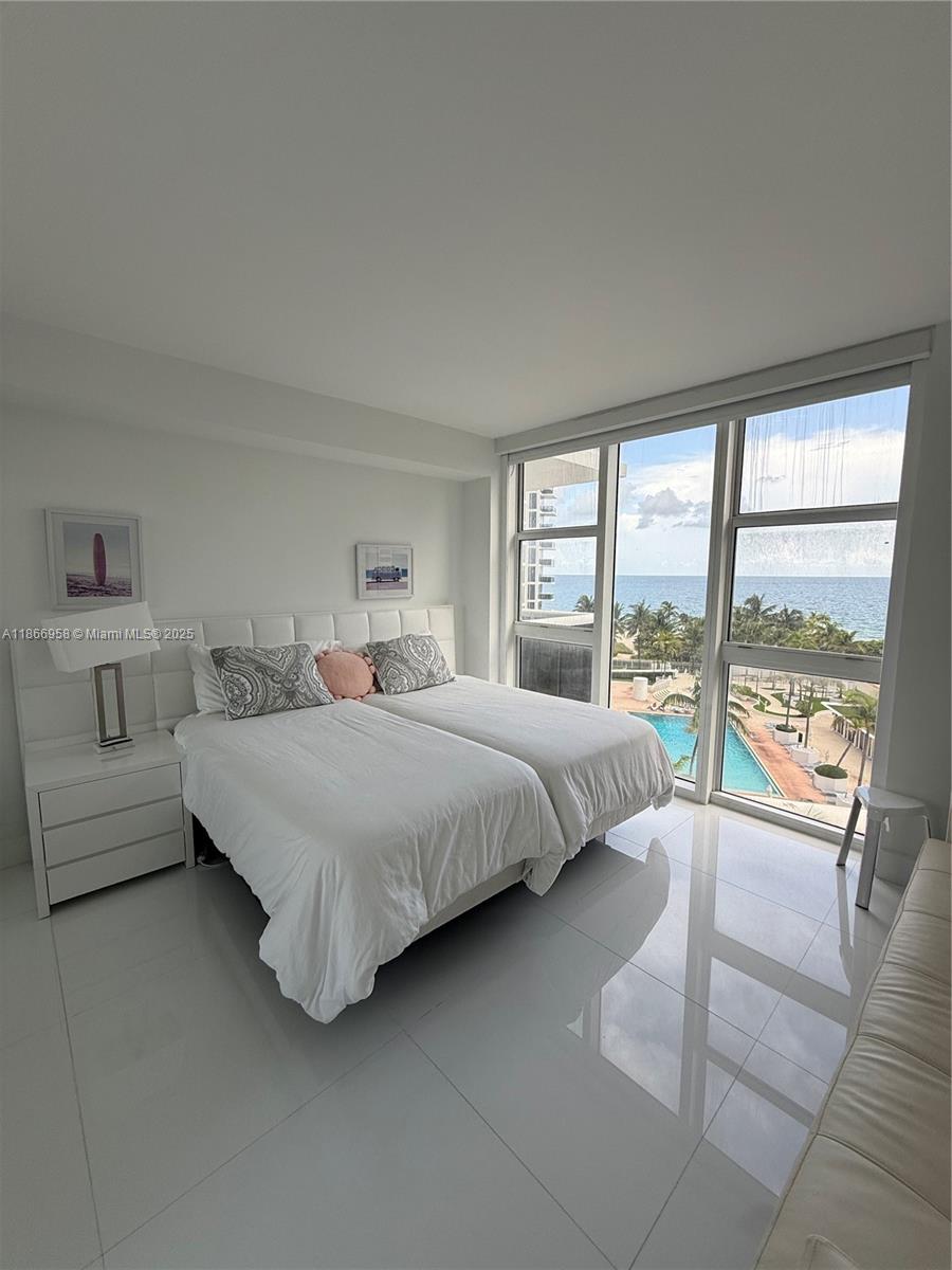 HARBOUR HOUSE - Residential Lease