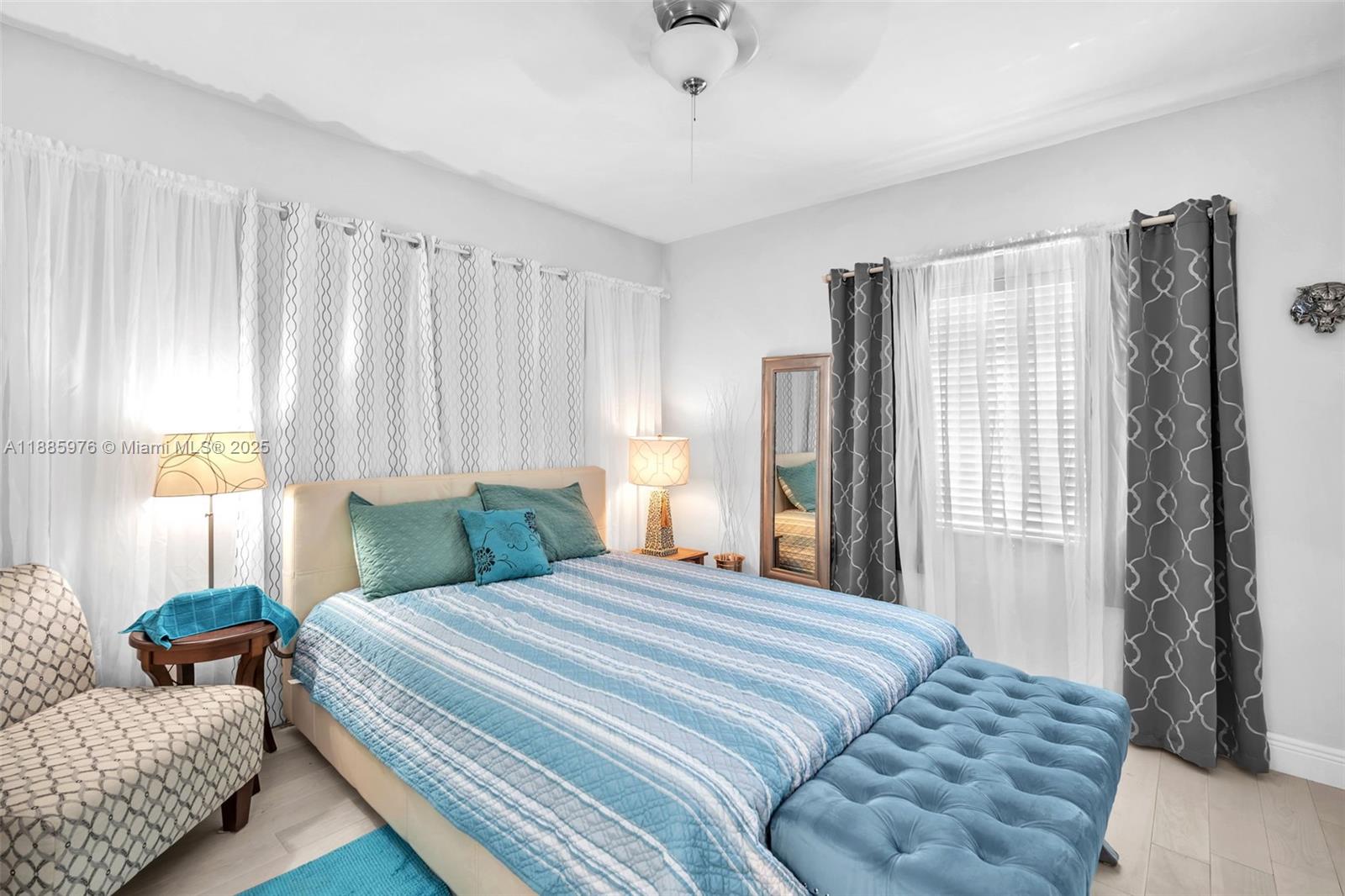 HOLLYWOOD - Residential Lease