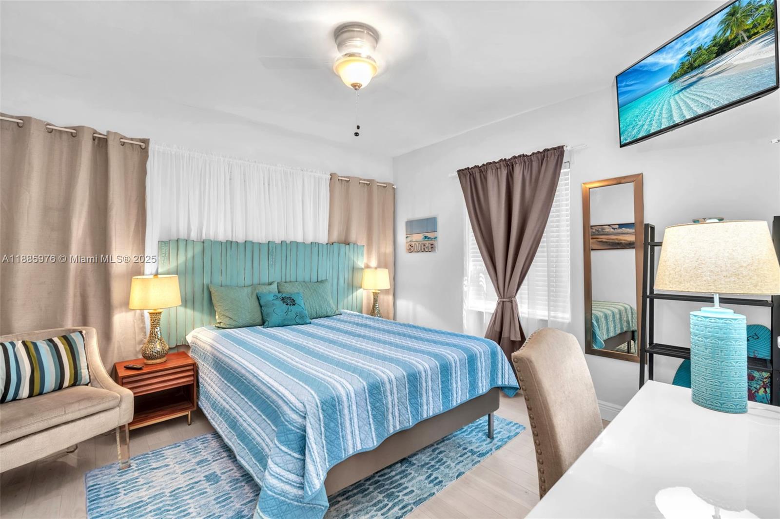 HOLLYWOOD - Residential Lease