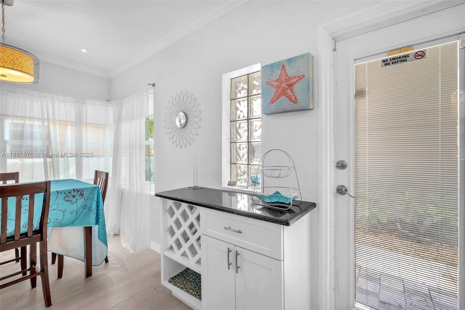 HOLLYWOOD - Residential Lease